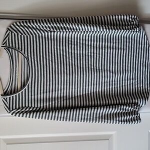 LOFT Log sleeve shirt size L